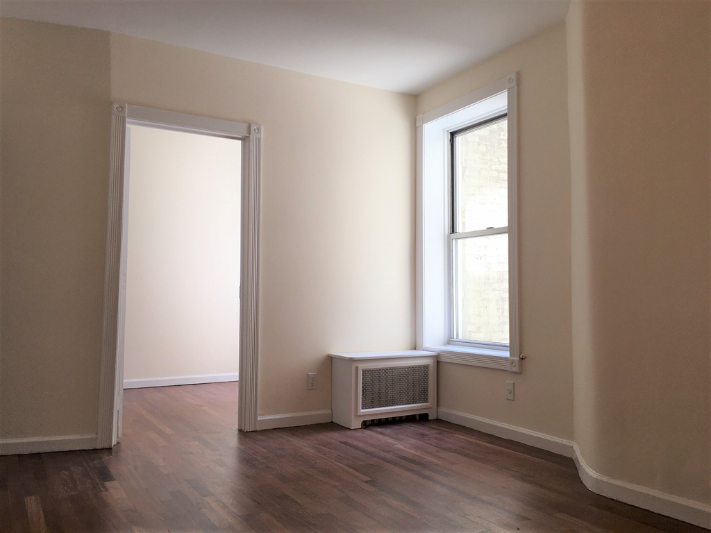 417 West 43rd Street - Photo 2