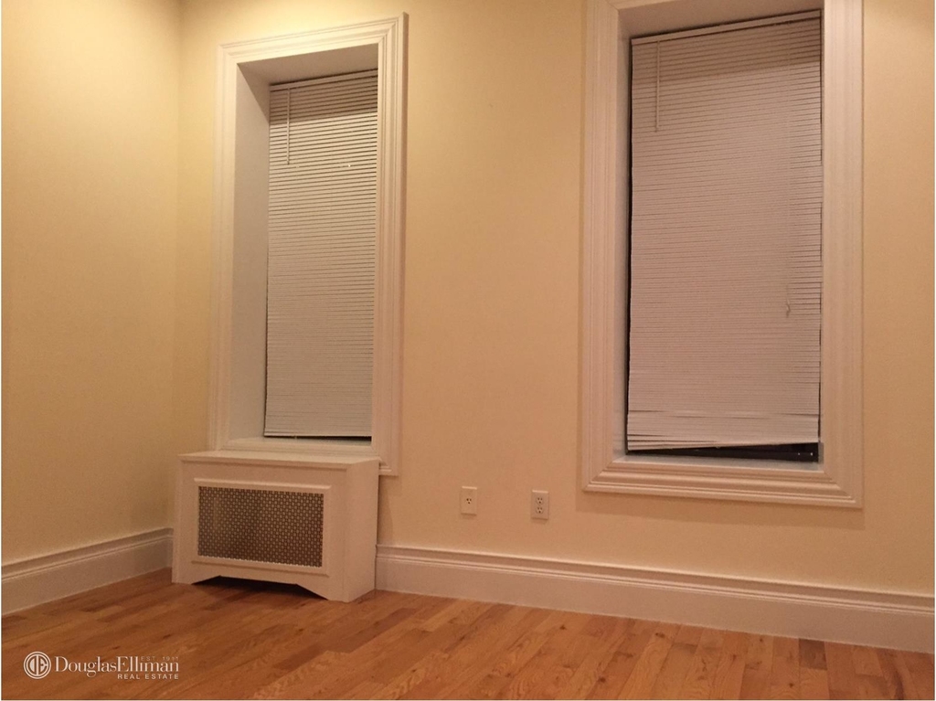 527 East 83rd St - Photo 2