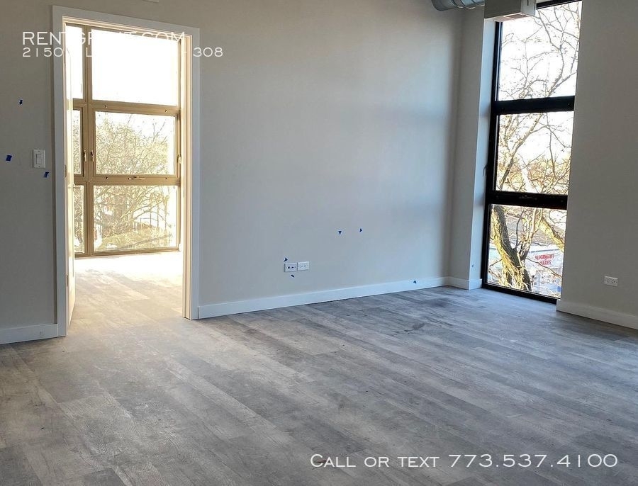 2150 W Lawrence Ave - Photo 1