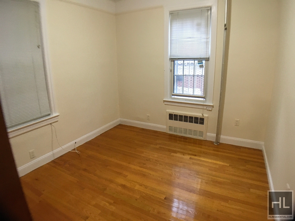 217 Parkville Avenue - Photo 8