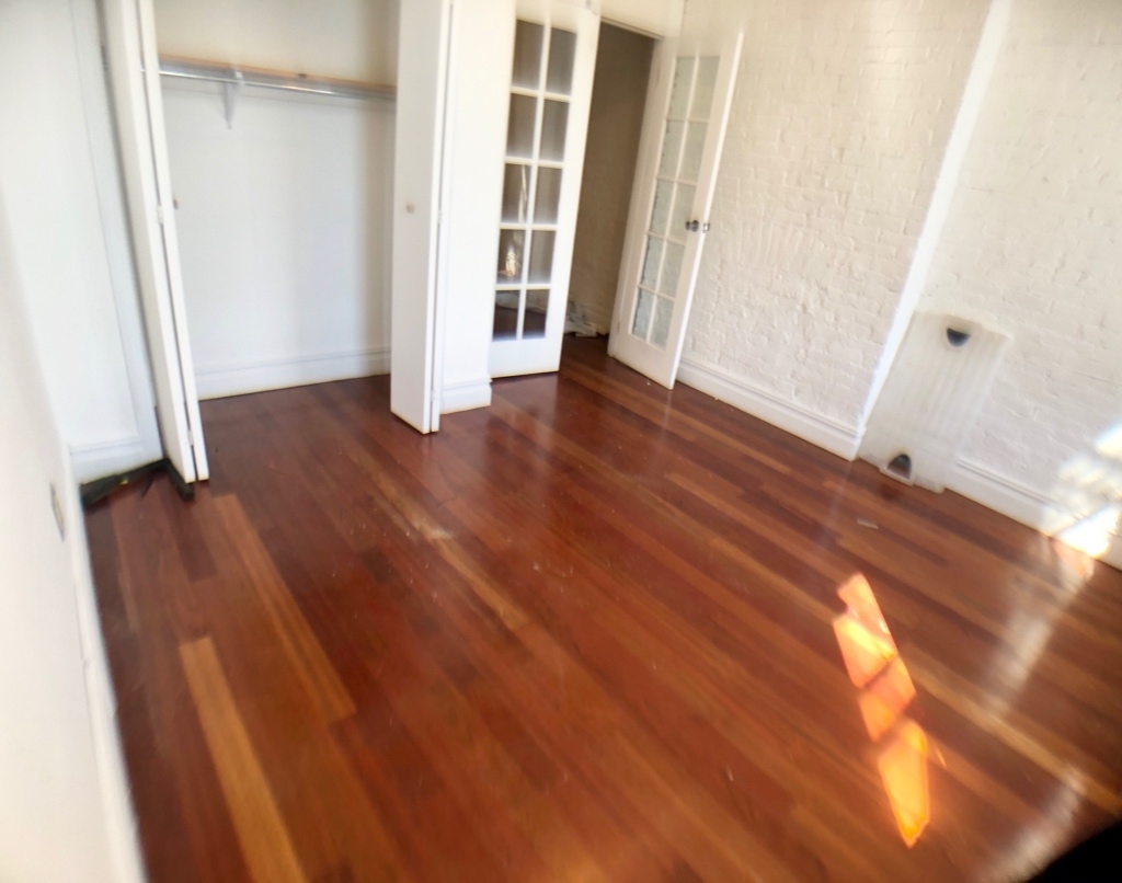 633 East 6th Street - Photo 1