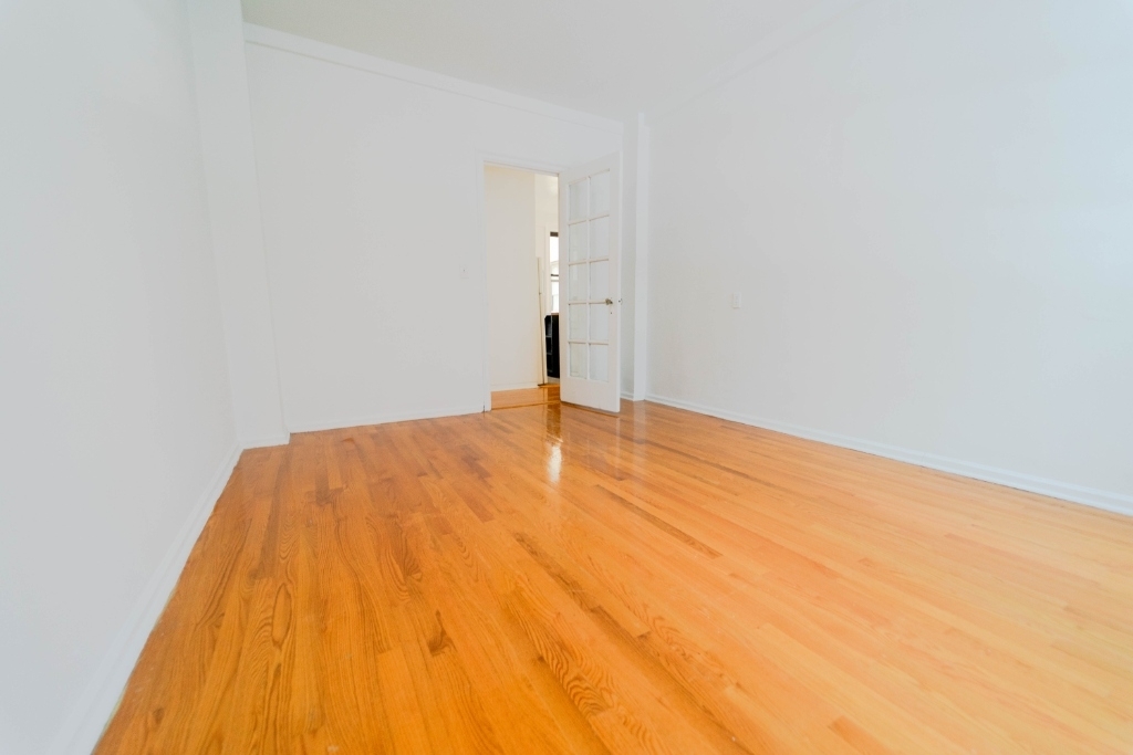 155 East 52nd Street - Photo 2