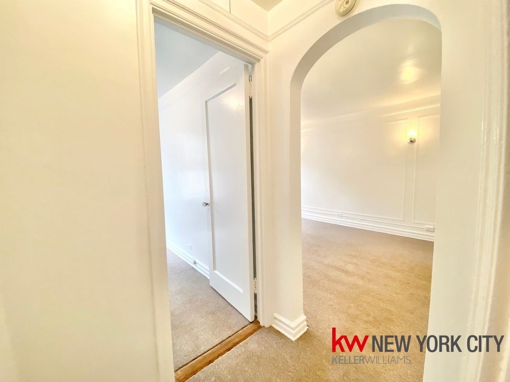 1418 Third Avenue - Photo 3