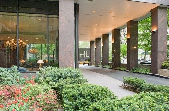 East 75th Street - Photo 3