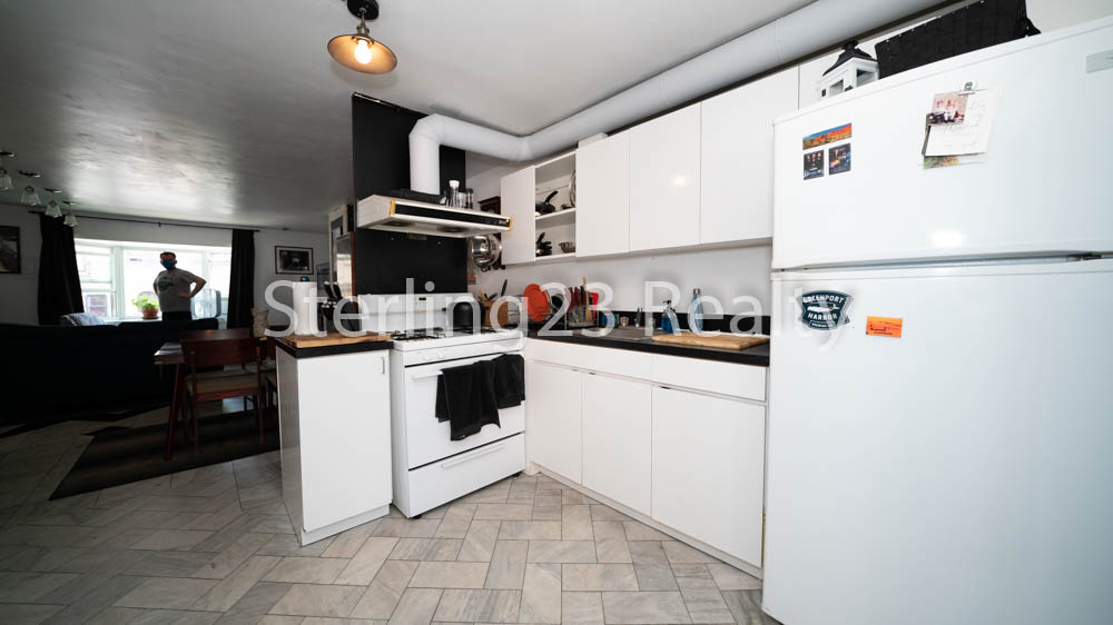 21-54 29th Street - Photo 2