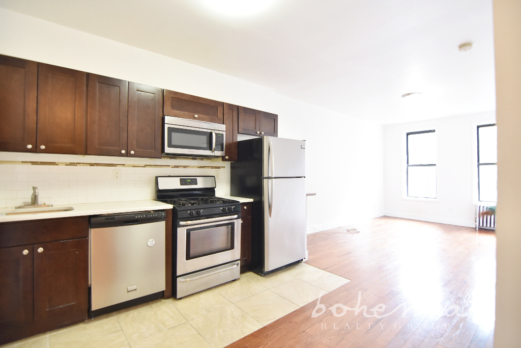 440 St Nicholas Avenue - Photo 2