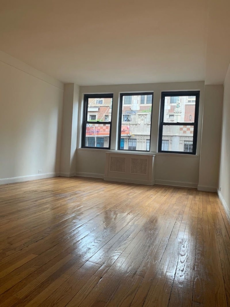 330 East 43rd Street - Photo 1