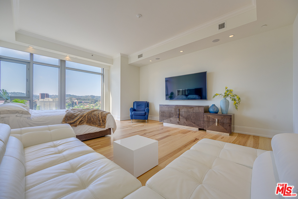 10800 Wilshire - Photo 15