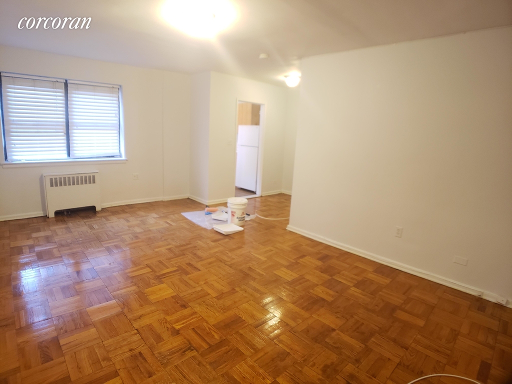 31st Avenue - Photo 2