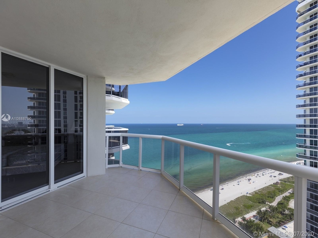 4779 Collins Ave - Photo 2