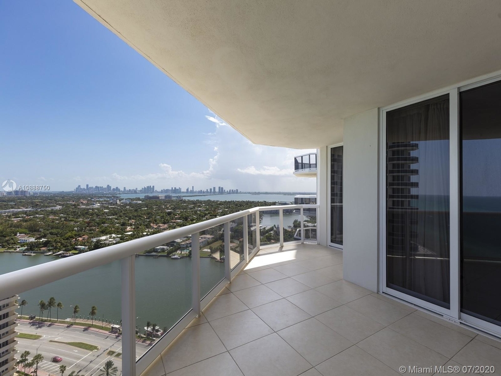 4779 Collins Ave - Photo 9