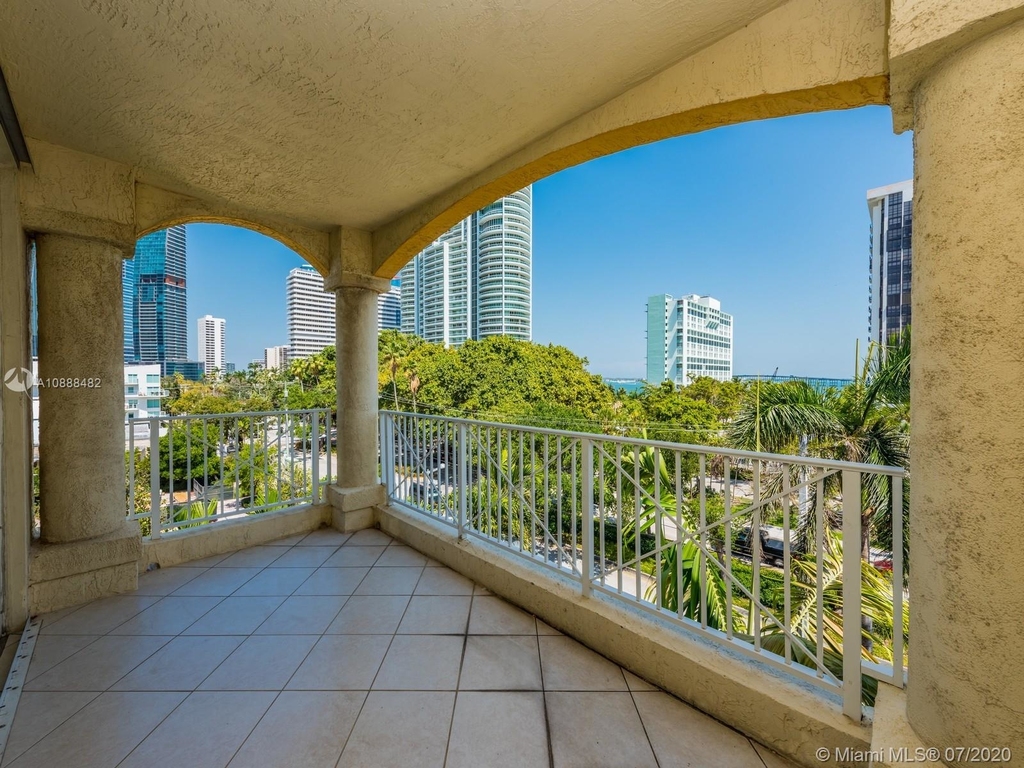 1824 Brickell Ave - Photo 1