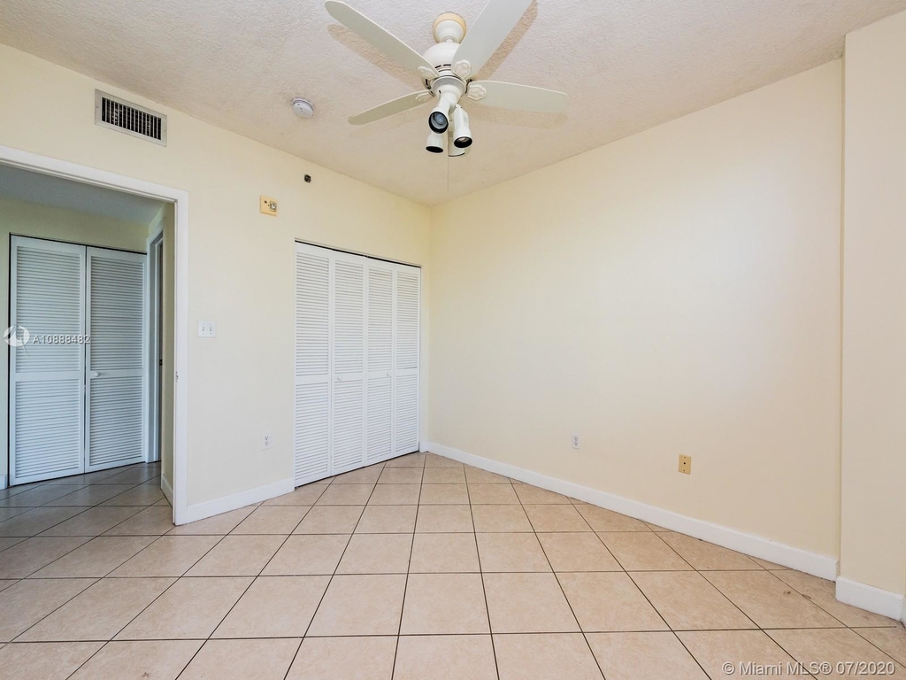 1824 Brickell Ave - Photo 14