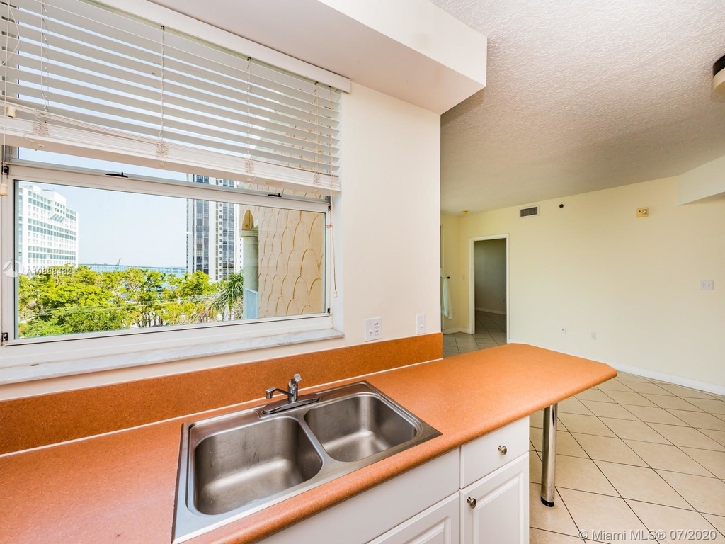 1824 Brickell Ave - Photo 11