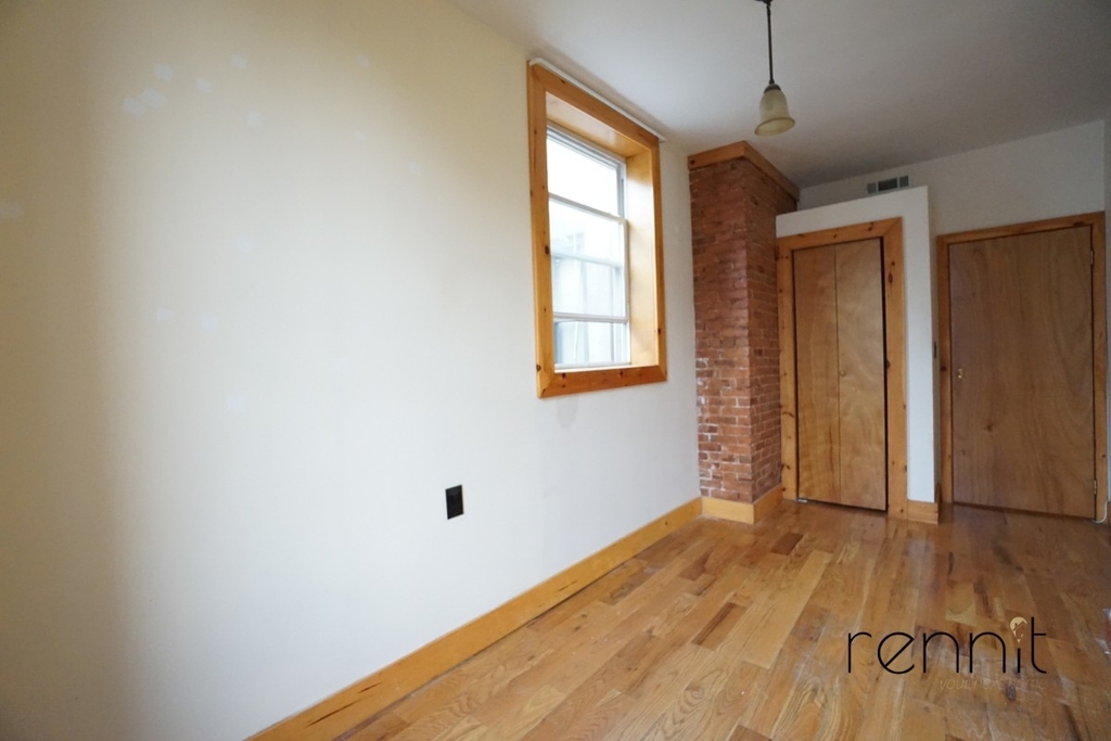 645 Willoughby Ave - Photo 7