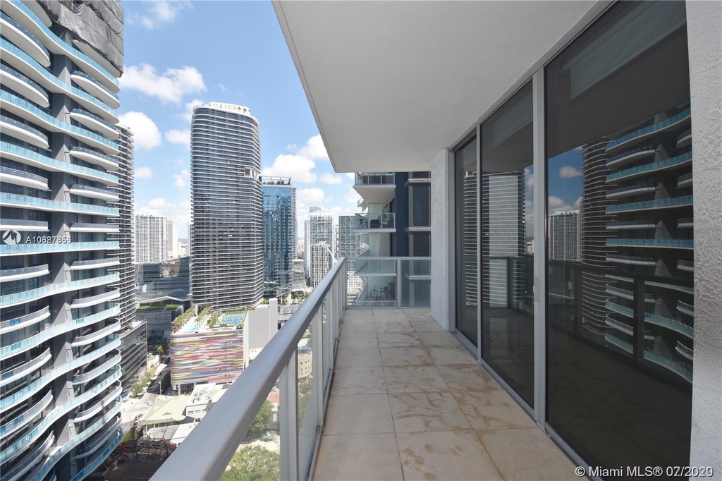 1050 Brickell Ave - Photo 7