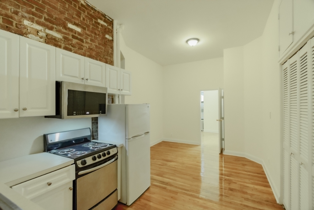 205 East 94th Street - Photo 1