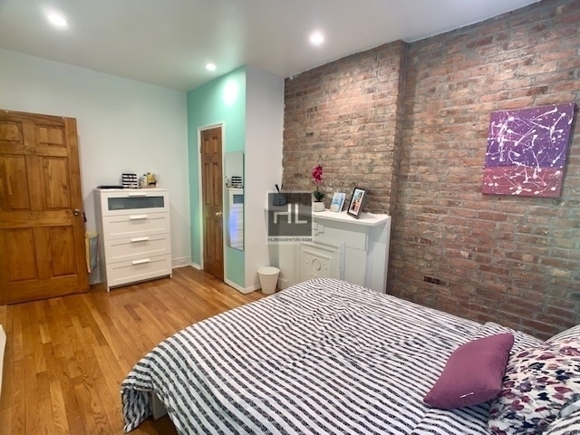 579 Decatur Street - Photo 10