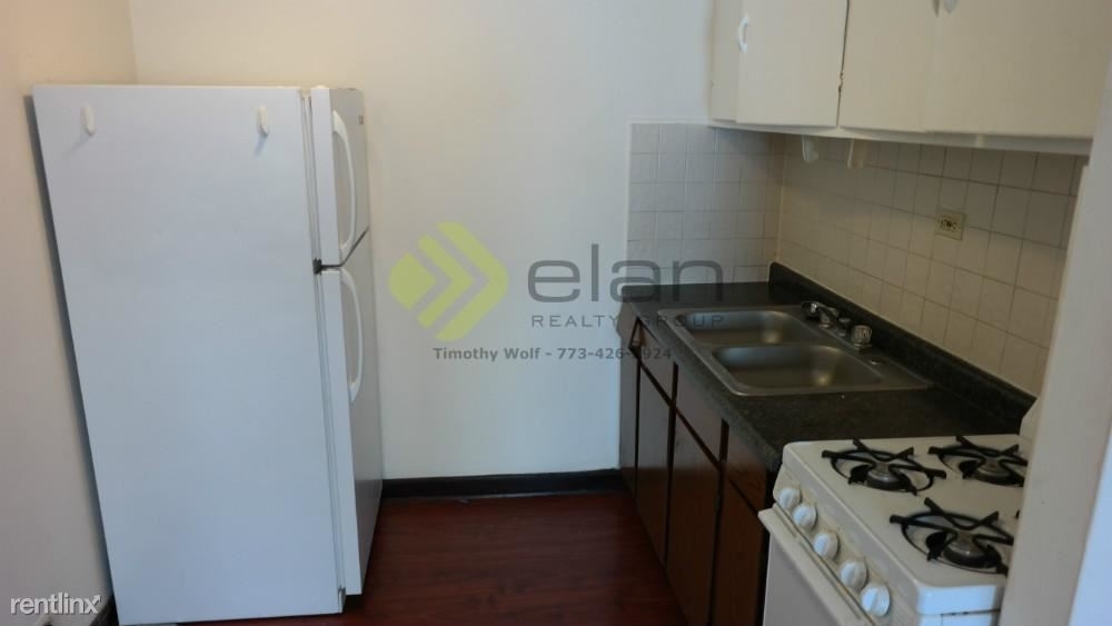 1211 W Elmdale Apt 7 - Photo 1