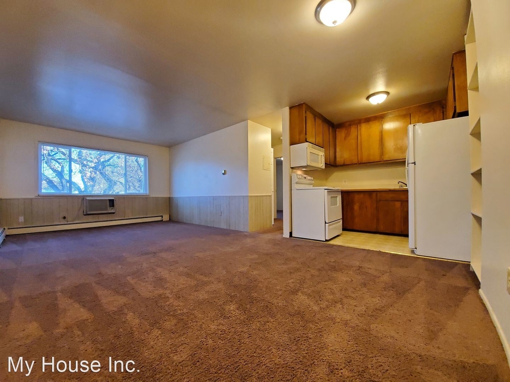 327 Mathews St. - Photo 1