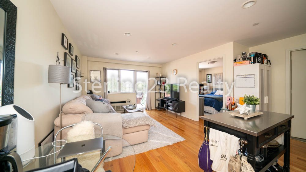 23-15 Astoria Boulevard - Photo 3