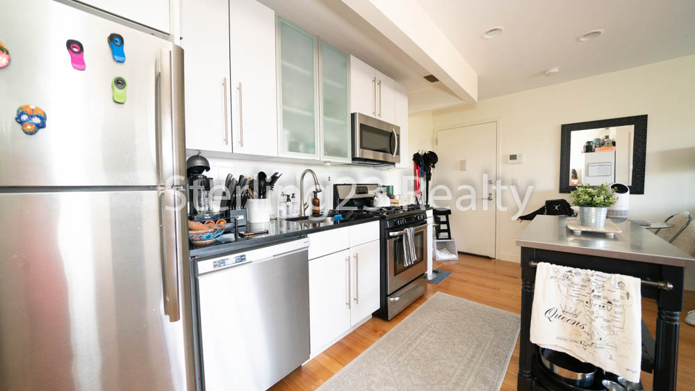 23-15 Astoria Boulevard - Photo 0