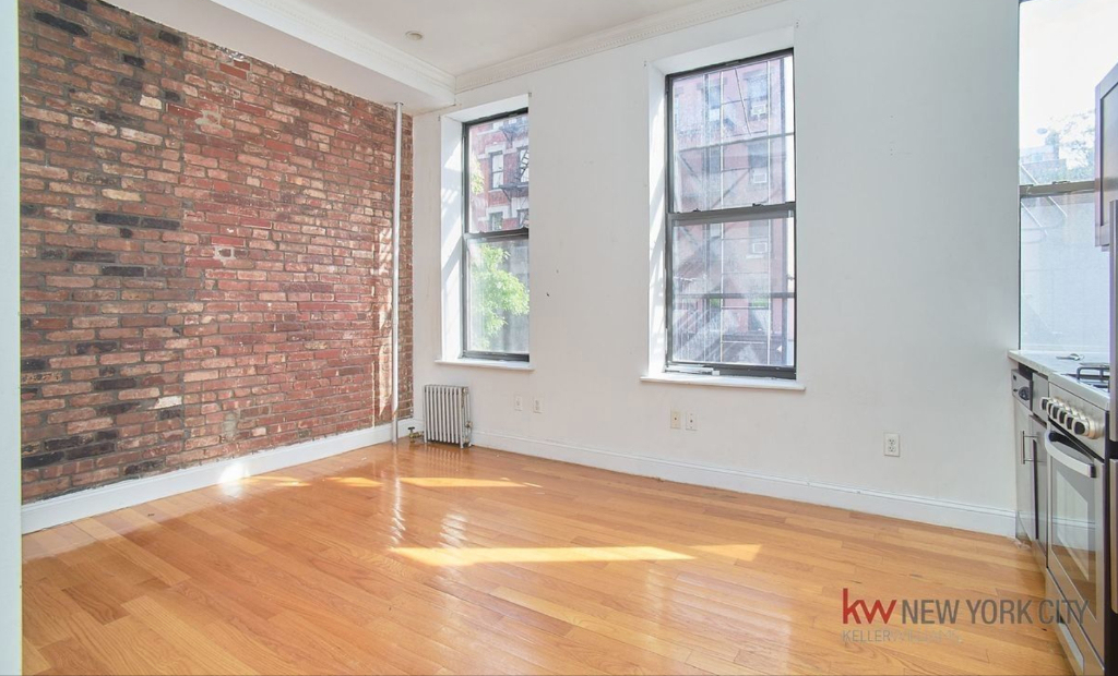 333 East 9th Street - Photo 4