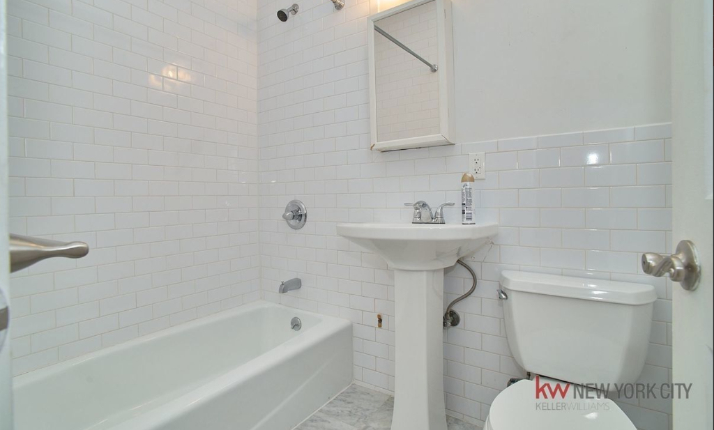 333 East 9th Street - Photo 9