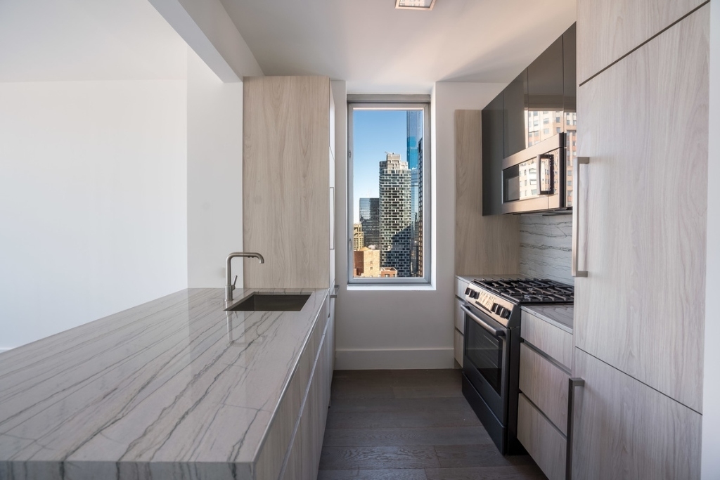 271 West 47th Street - Photo 1