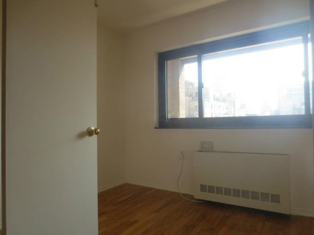 295 PARK AVENUE SOUTH - Photo 2