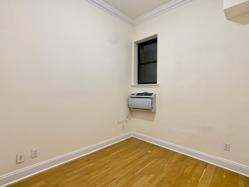 210 East 83rd Street - Photo 8