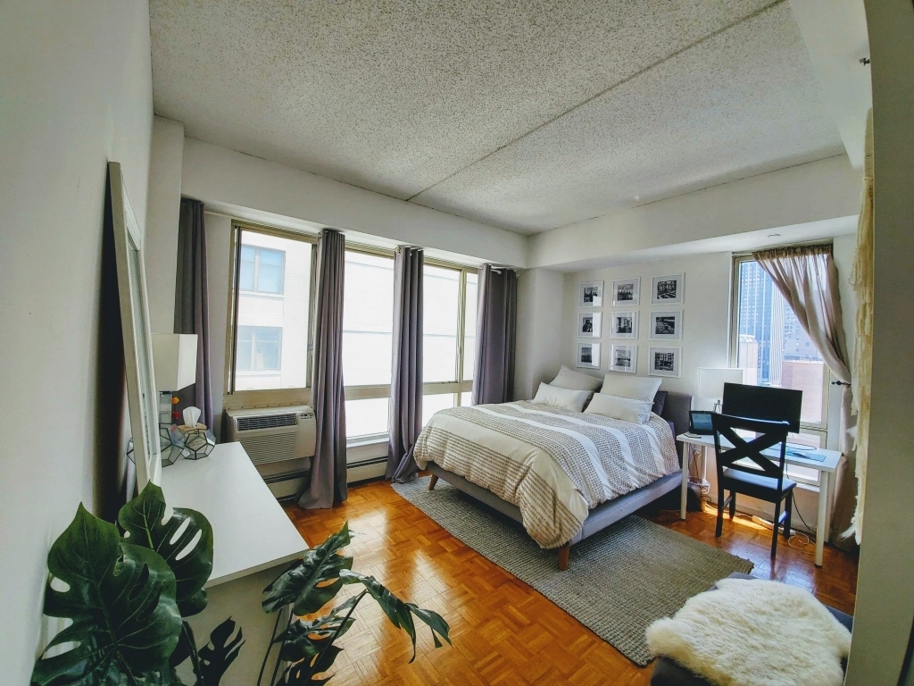 363 West 30th Street - Photo 4