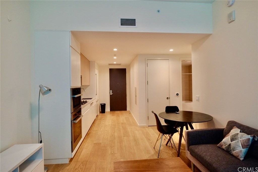 877 Francisco Street - Photo 6