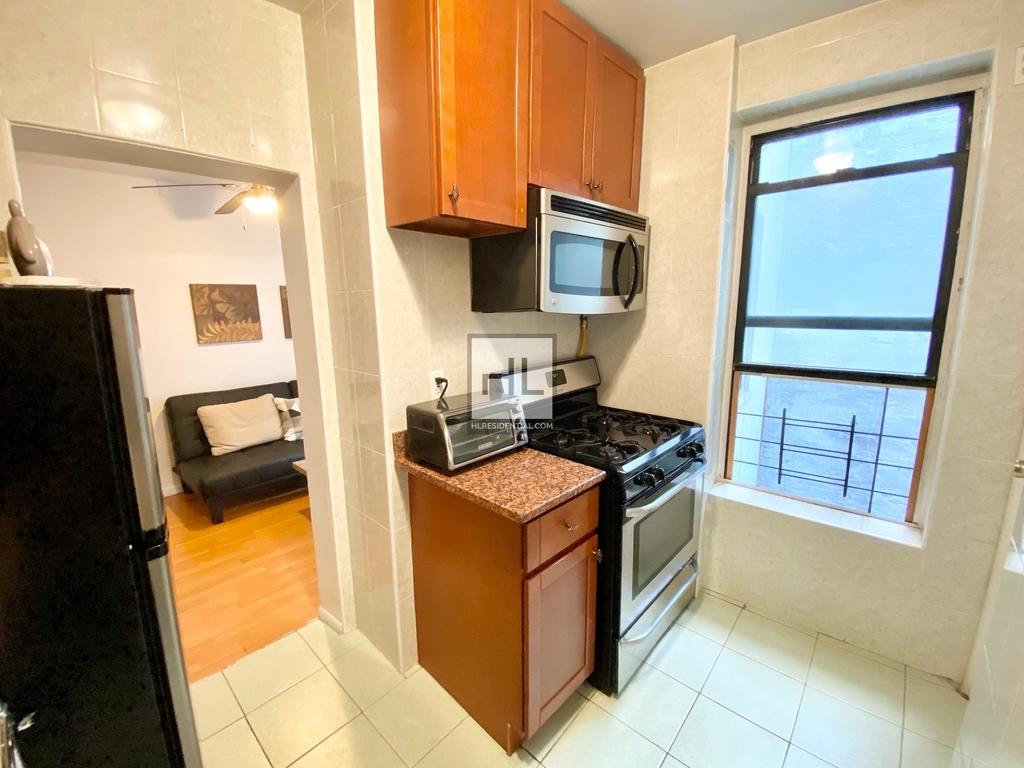 124 Mott Street - Photo 6