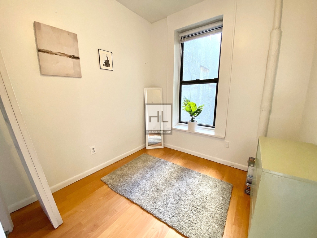 124 Mott Street - Photo 3