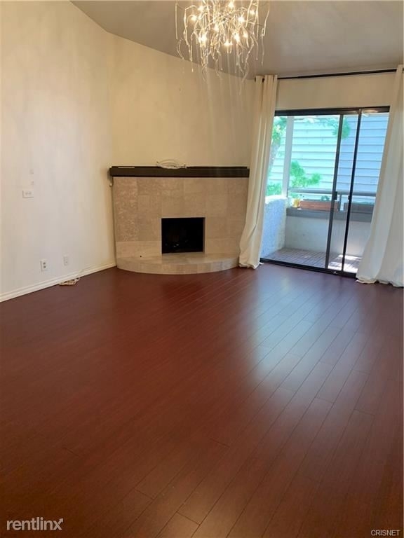 15511 Sherman Way Apt 16 - Photo 3