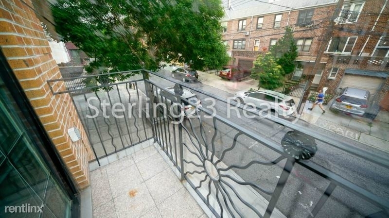 26-42 28th St 2 - Photo 1