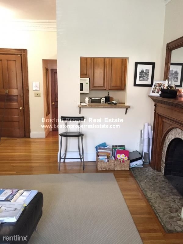 455 Beacon St Apt 1f - Photo 1