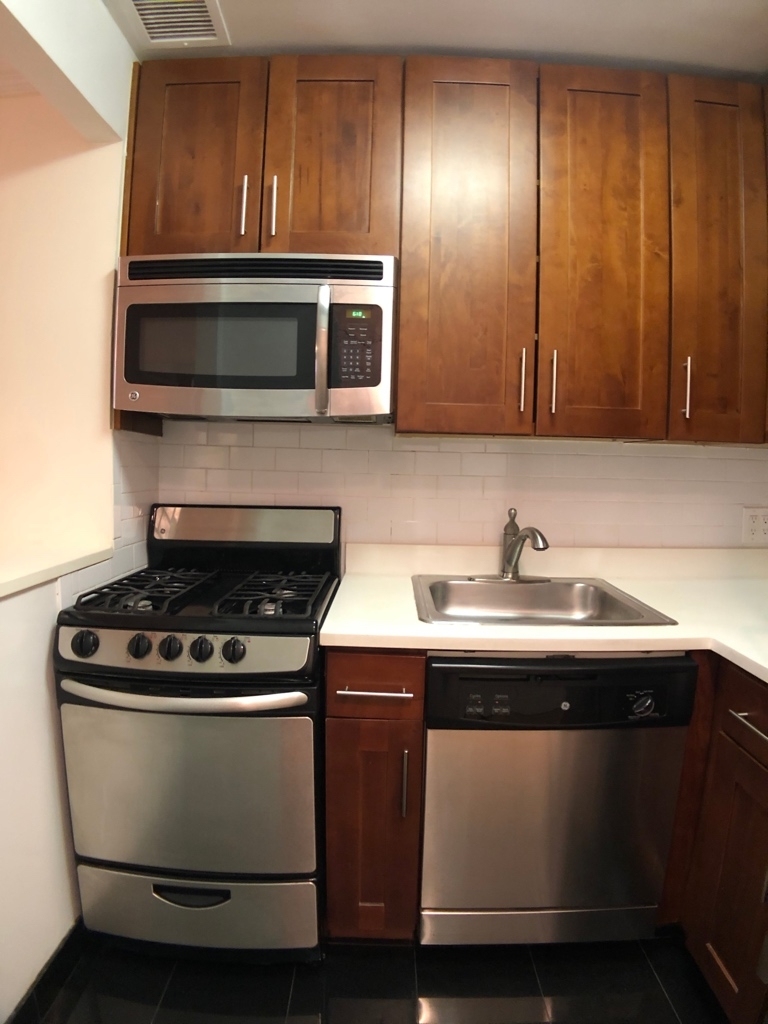 238 East 36th Street - Photo 3