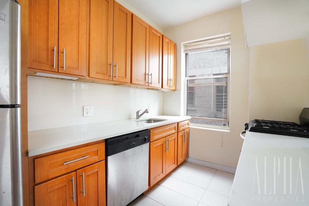 408 West 129th Street - Photo 6