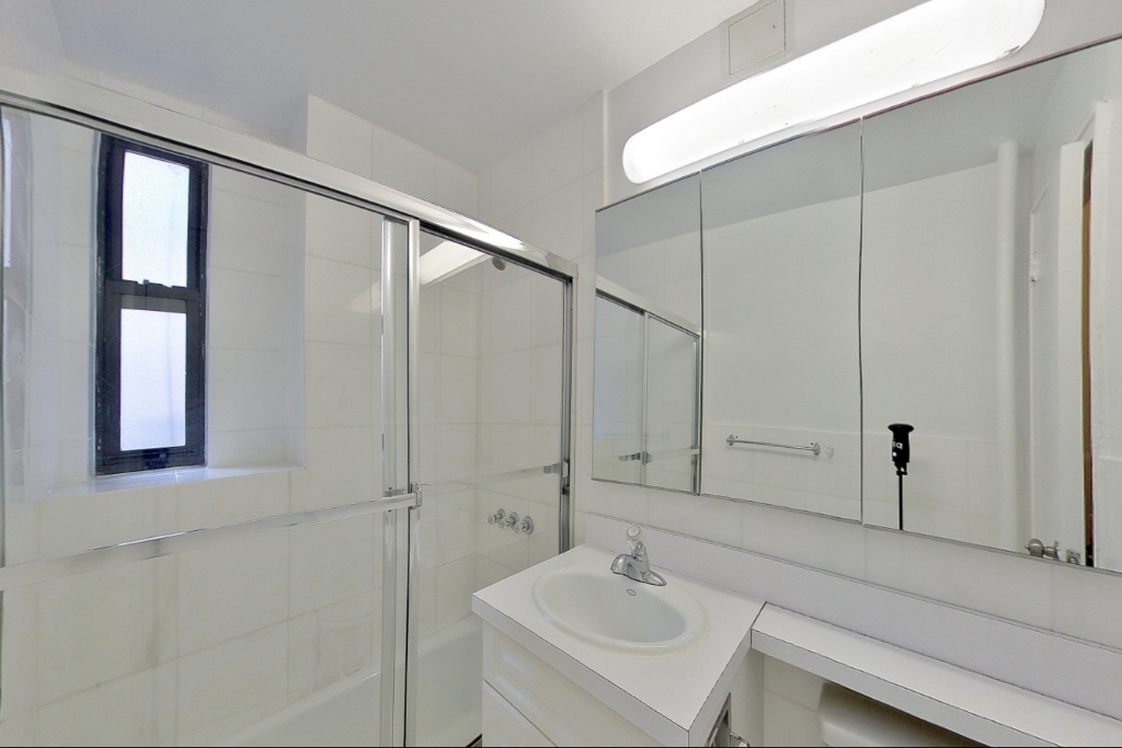 235 East 46th Street - Photo 5