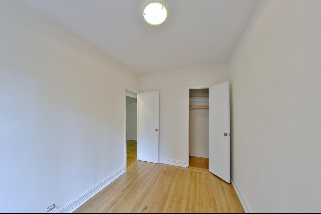 235 East 46th Street - Photo 4