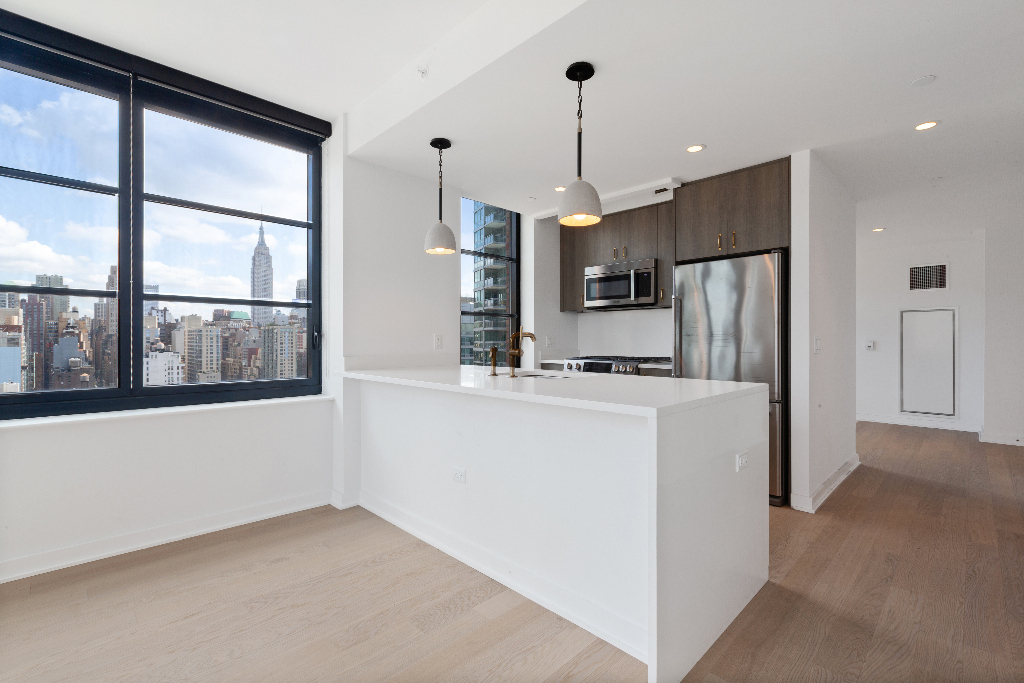 515 West 38th Street - Photo 0