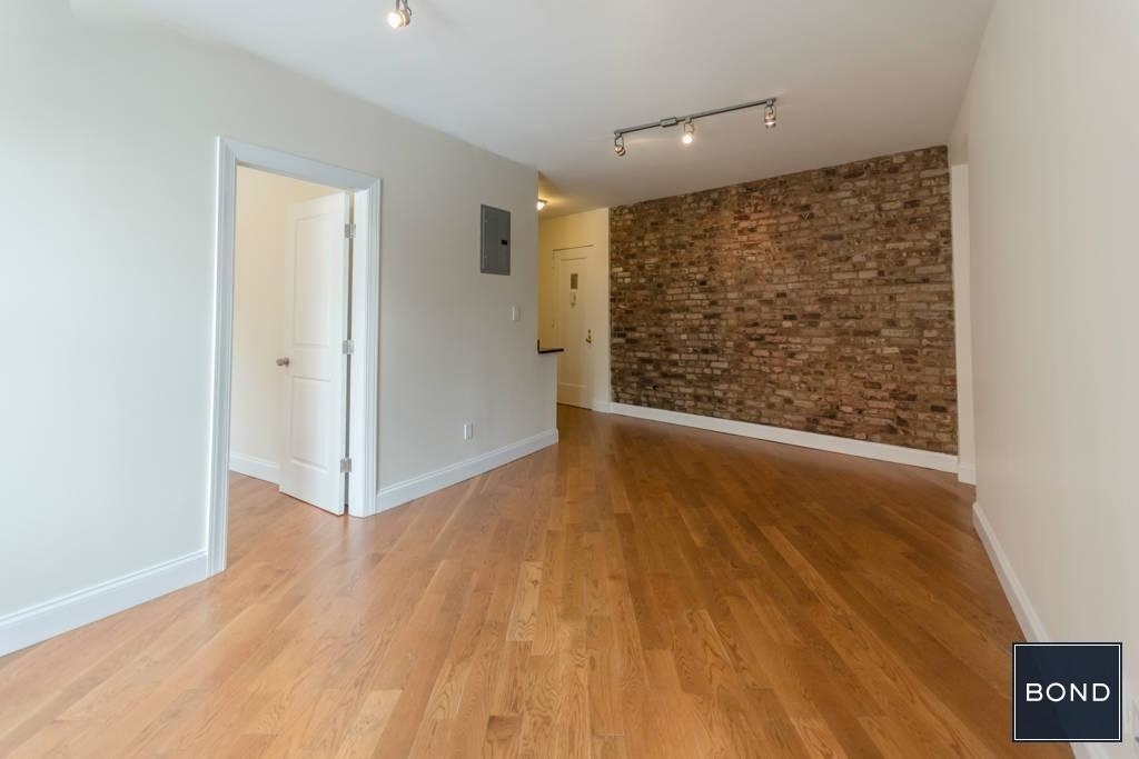 201-205 West 11th Street - Photo 1