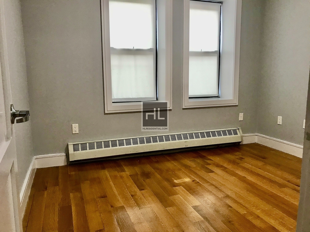 533 West 142 Street - Photo 2