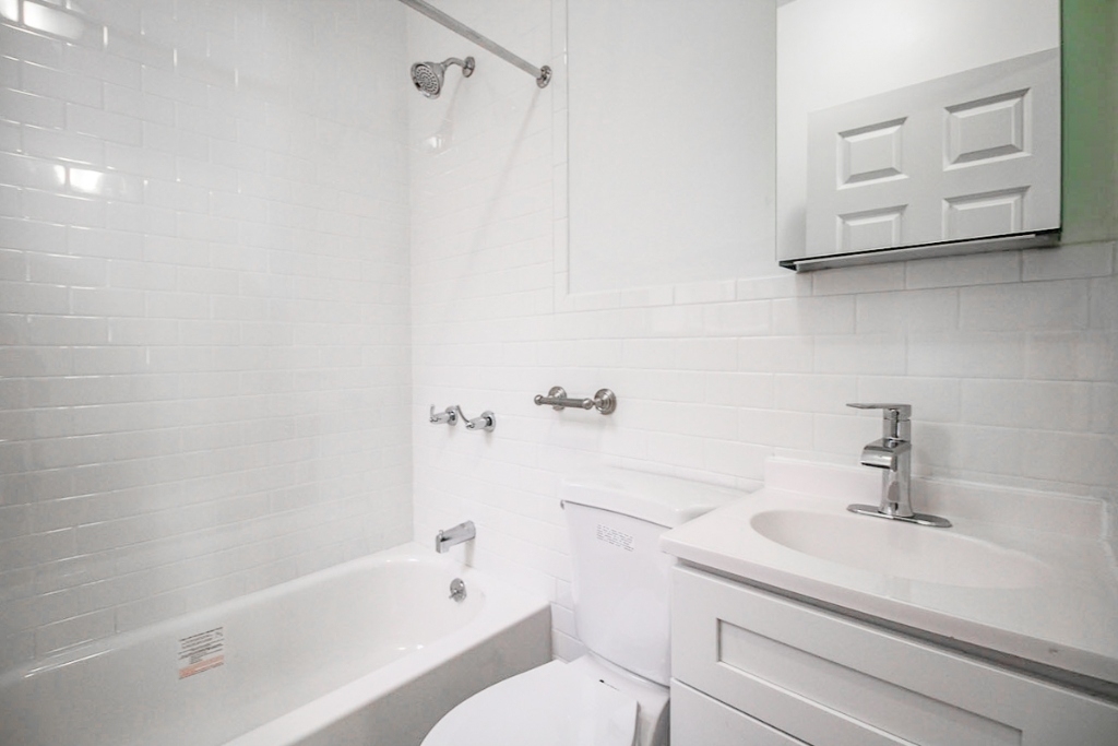 1050 Lafayette Avenue - Photo 1