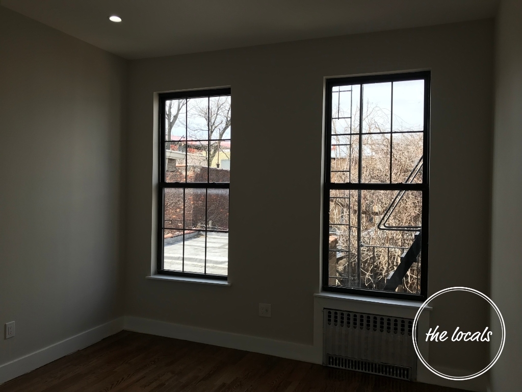 1137 Greene Avenue - Photo 10