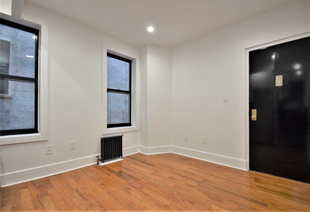 1484 Amsterdam Avenue - Photo 5