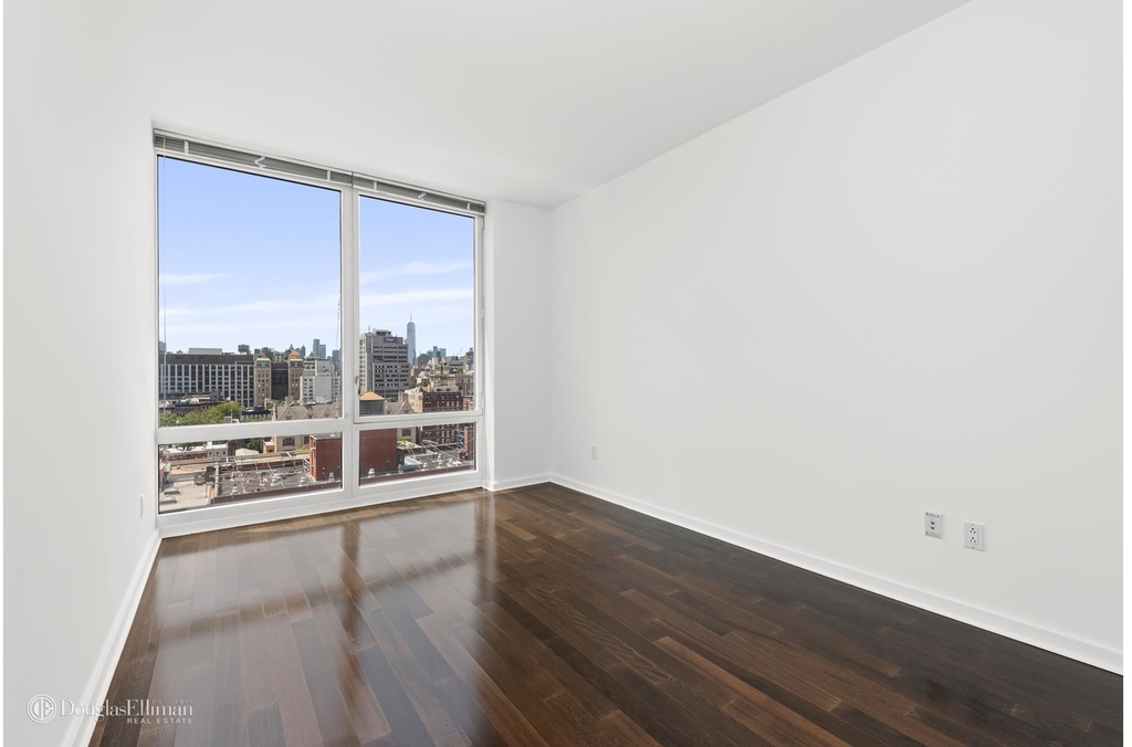 340 East 23rd St - Photo 4