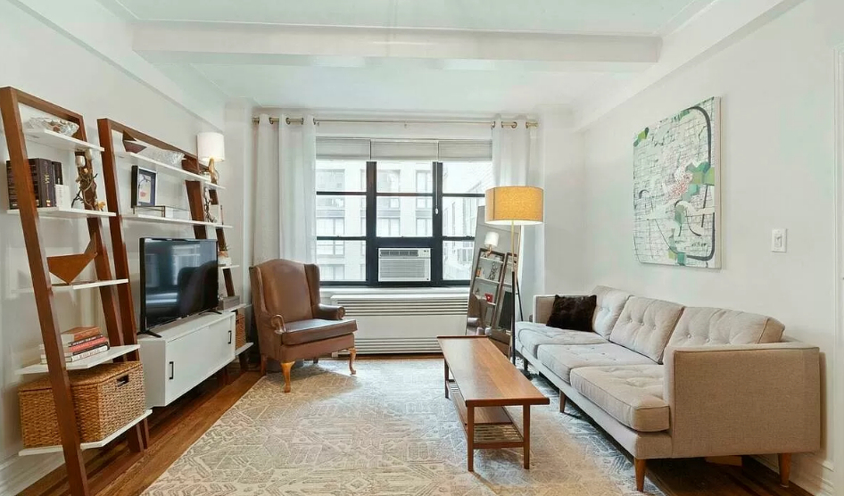 235 West 22nd Street - Photo 1